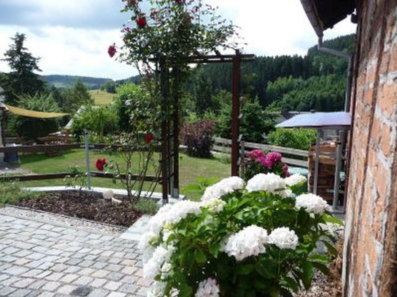 Ferienwohnung Poehlmann Bad Lobenstein Bagian luar foto